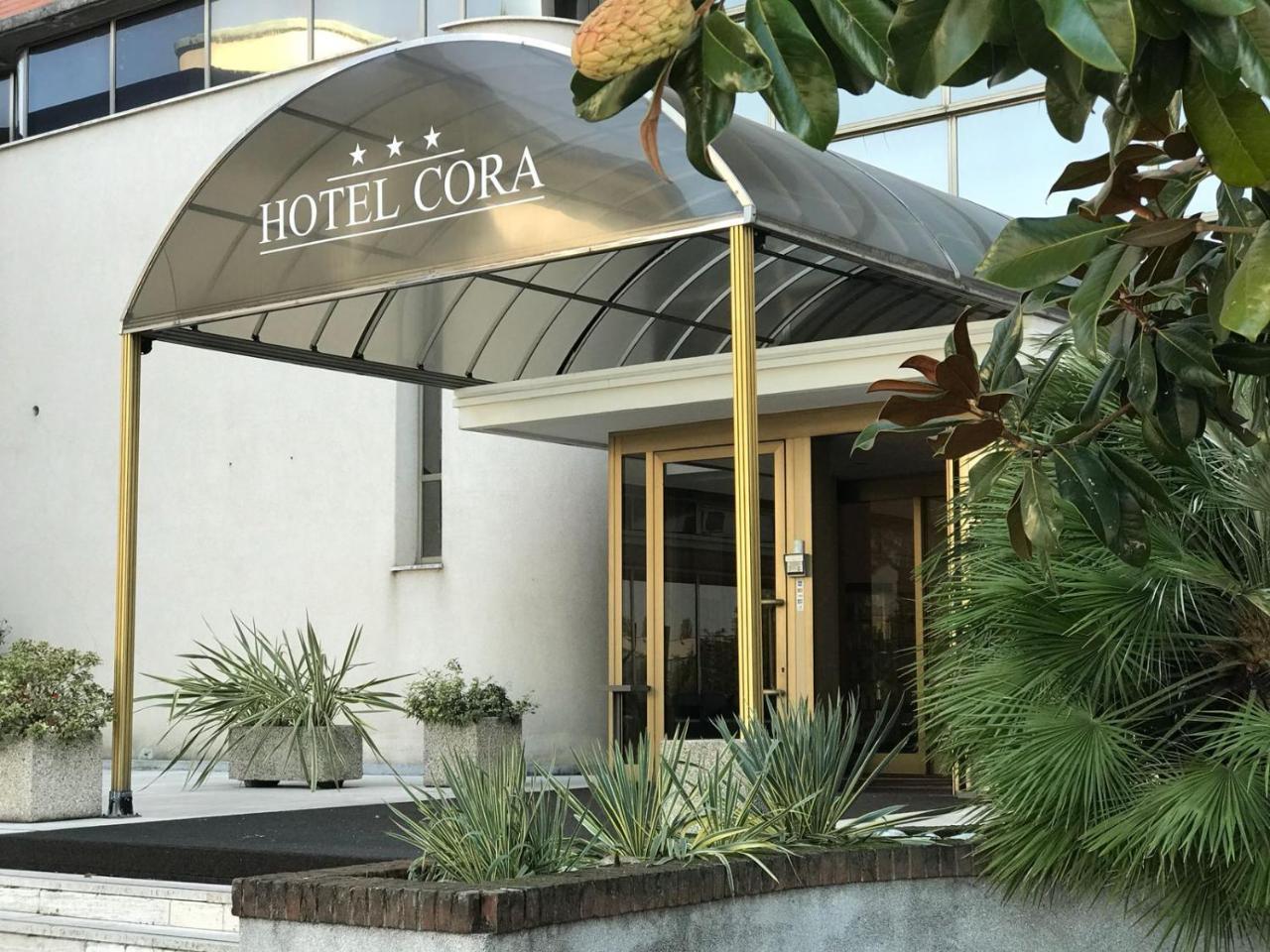 Hotel Cora Carate Brianza Extérieur photo